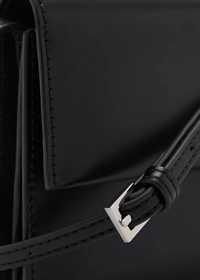 Crossbody bag with flap