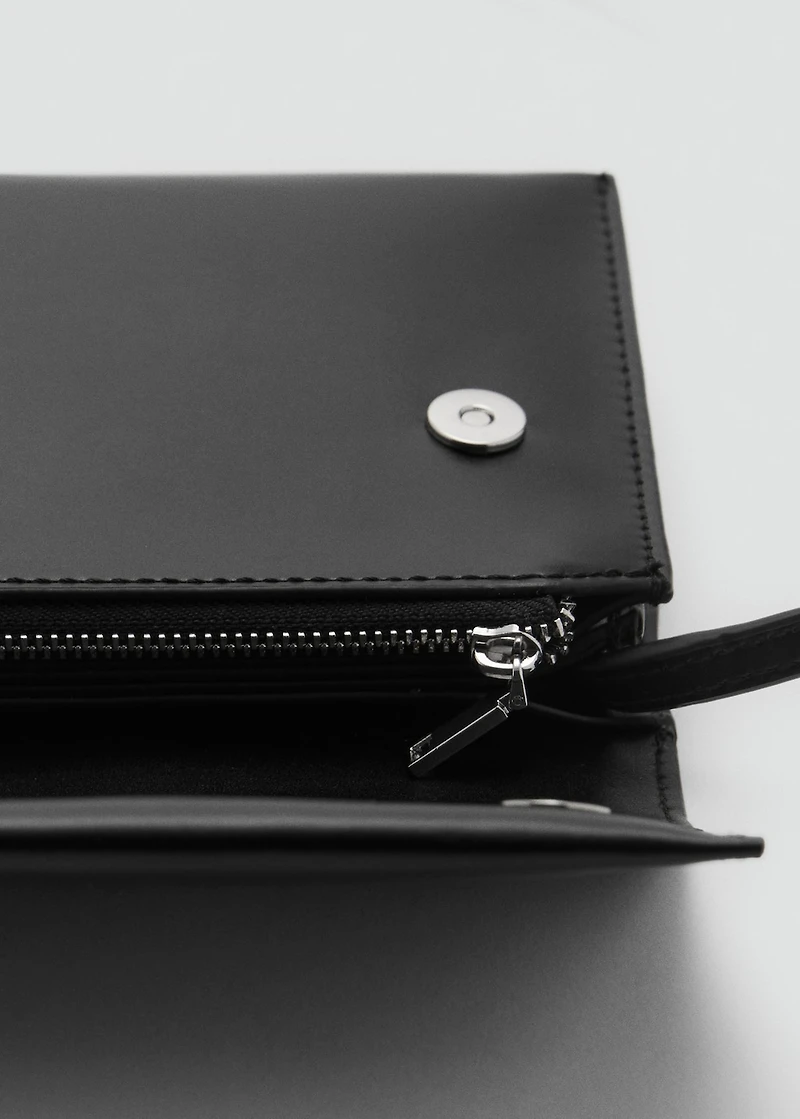 Crossbody bag with flap