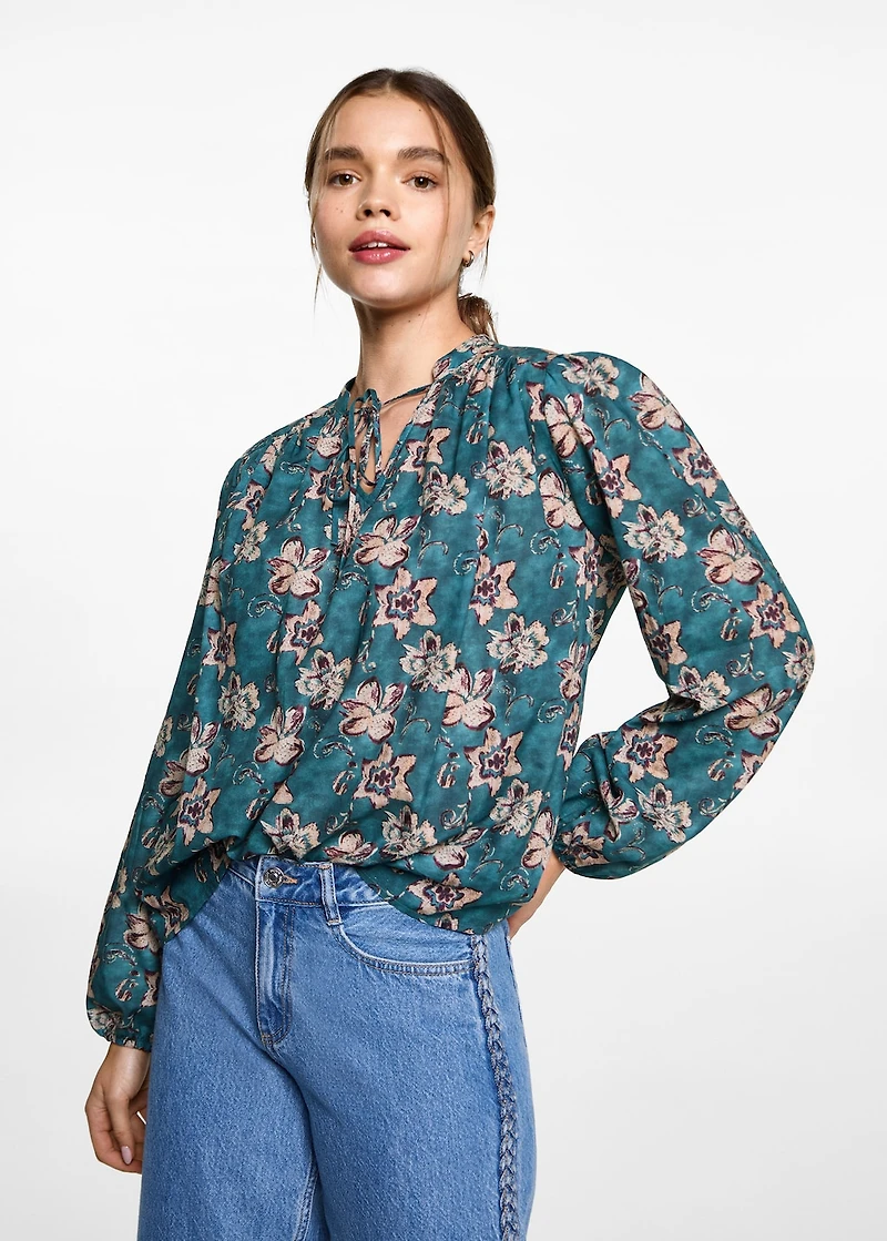 Floral print blouse