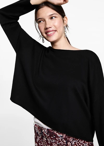 Oversized fine-knit sweater