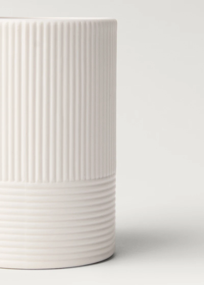 Stoneware embossed bathroom glass