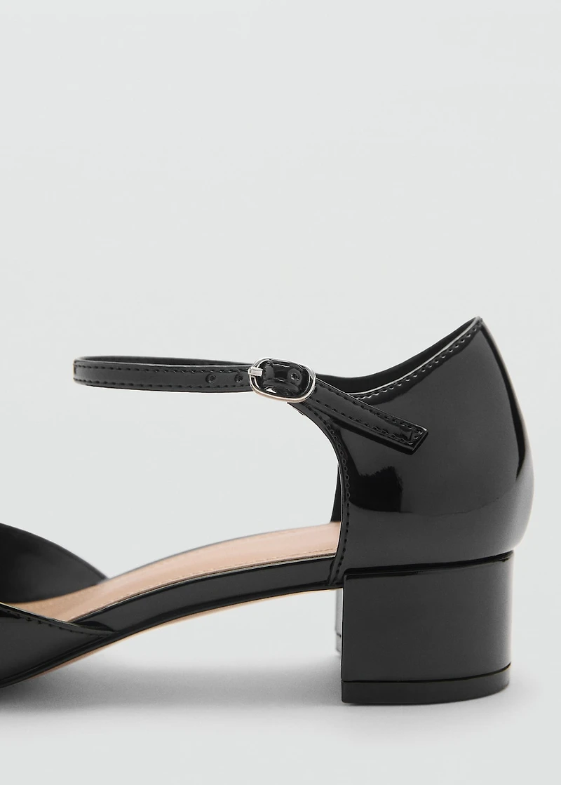 Patent heeled shoes