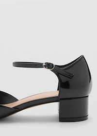 Patent heeled shoes