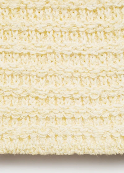 Knitted cardigan with jewel button