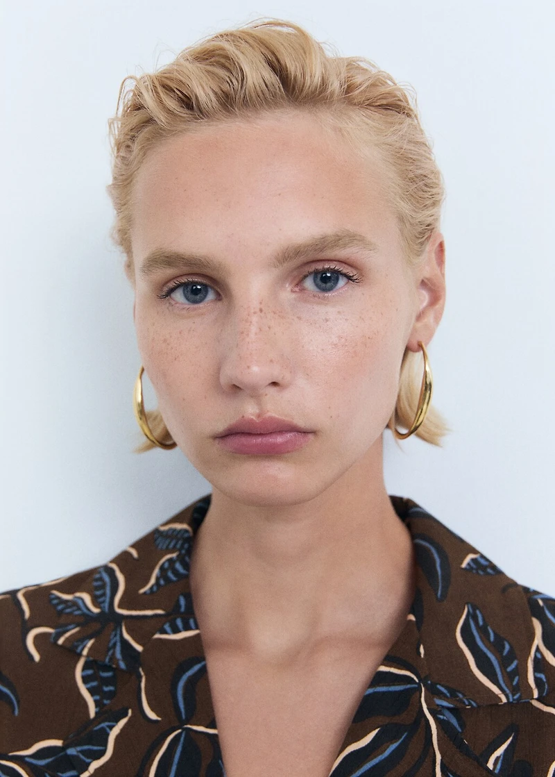 Printed crop shirt with knot detail