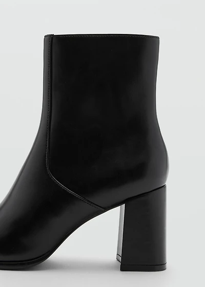 Ankle boots with block heel
