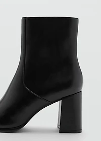 Ankle boots with block heel