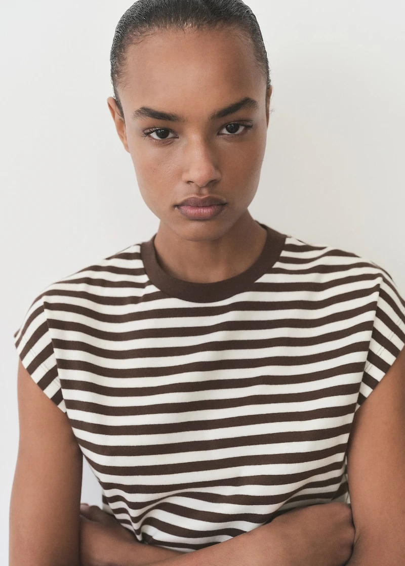 Striped short-sleeved t-shirt