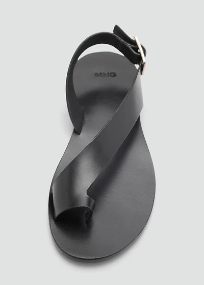 Leather sandals with cross strap