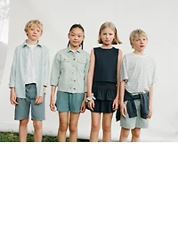 Elastic waist Bermuda shorts