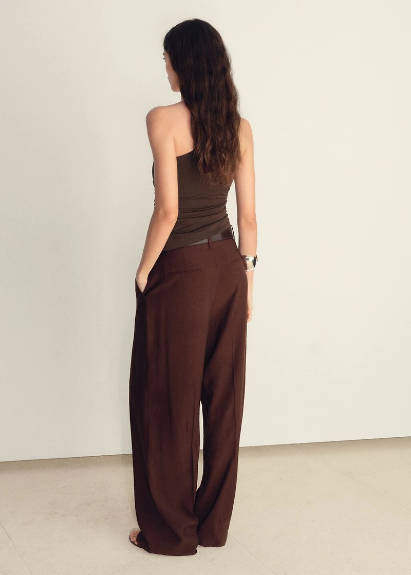 Asymmetrical top with knot detail