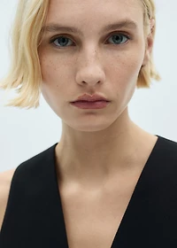 Suit vest with buttons