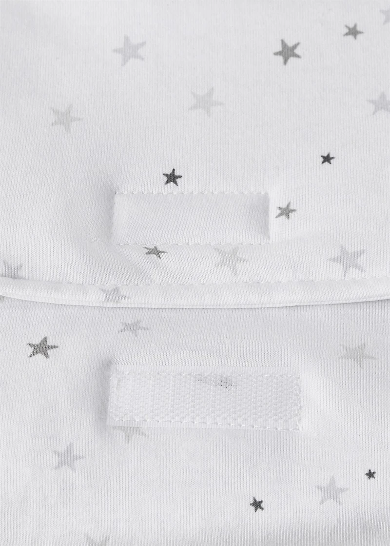 Baby changing mat with embroidered stars