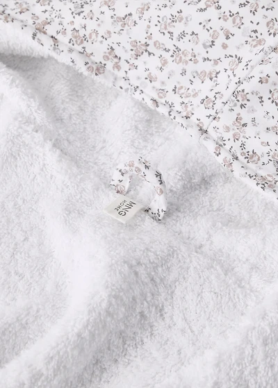 Children’s bathrobe with mini-flower print