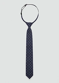 Polka-dot patterned tie