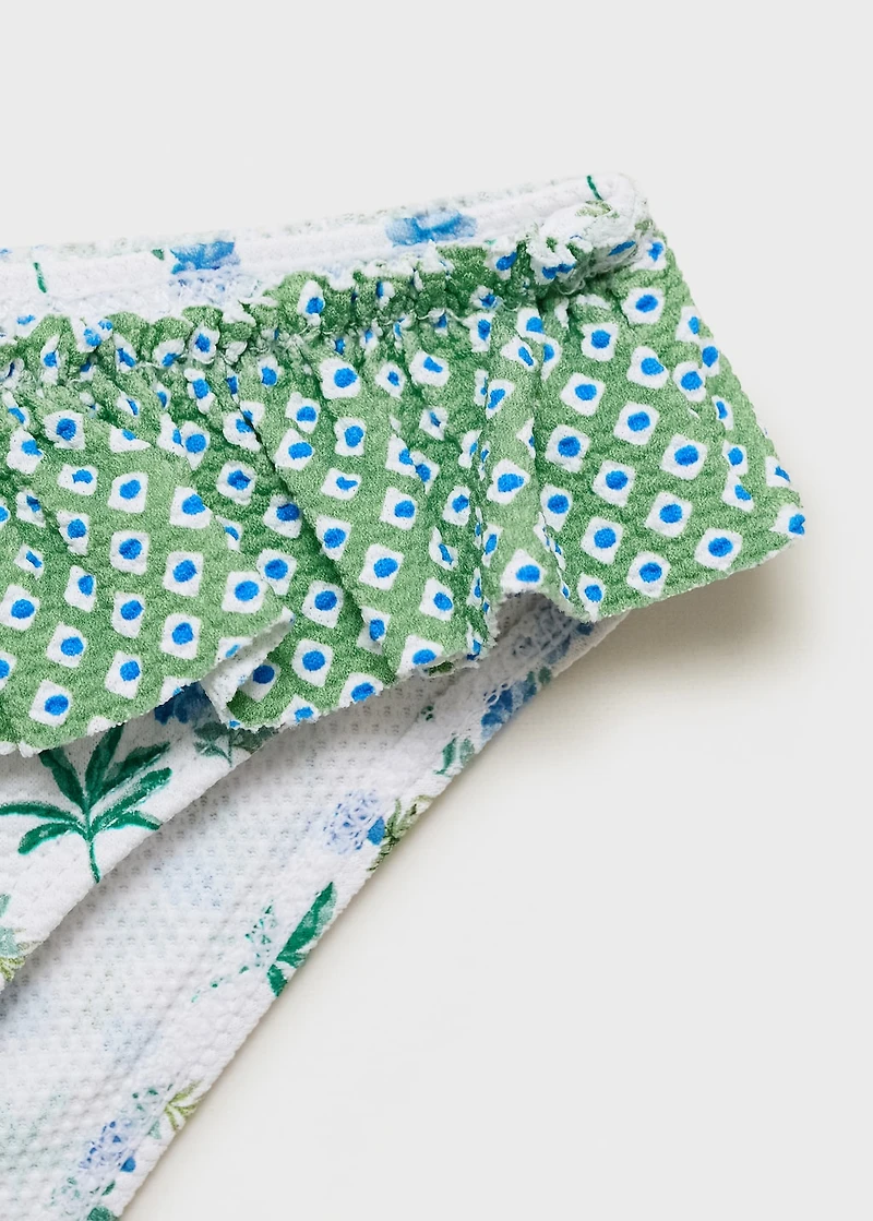 Bikini bottoms with ruffles