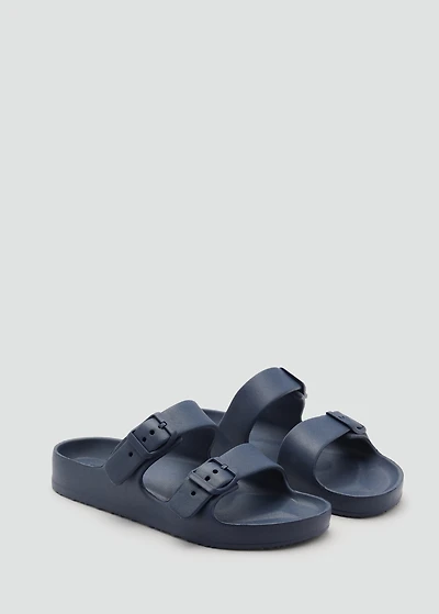 Flip-flops with buckle straps