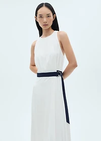 Contrast belt dress