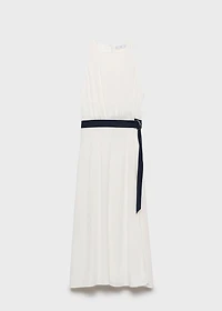 Contrast belt dress