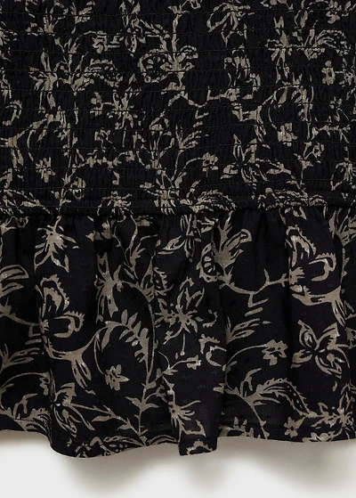 Gathered skirt with ruffle