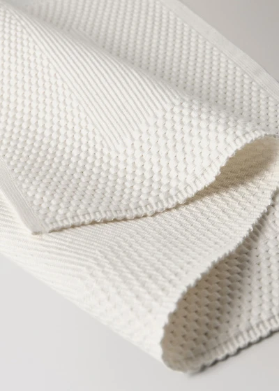 Cotton placemats with geometric pattern