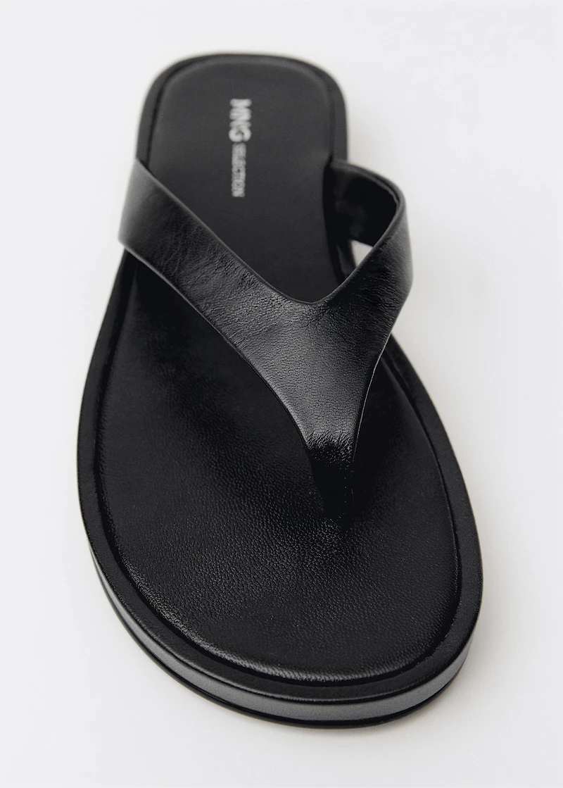 Leather straps sandals