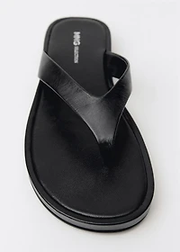 Leather straps sandals