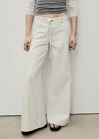 Wide leg jeans with stripes and belt