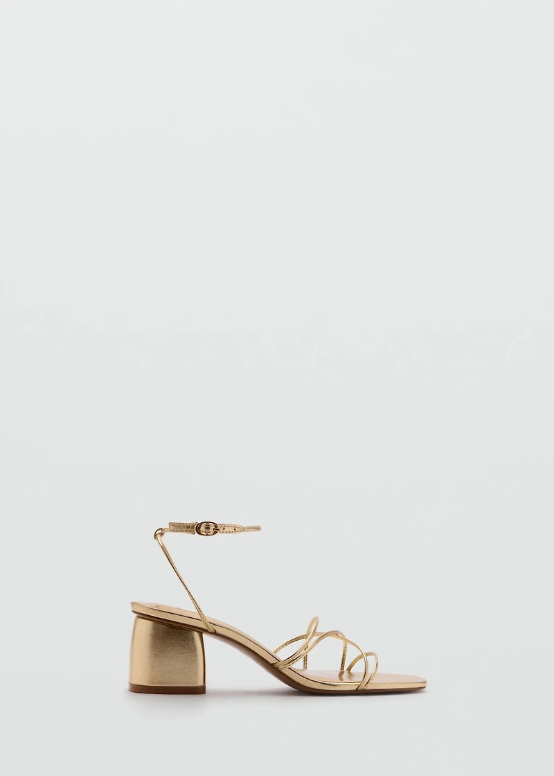 Crossed strap heeled sandal
