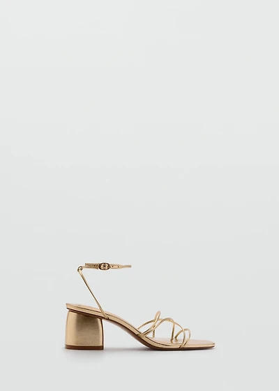 Crossed strap heeled sandal