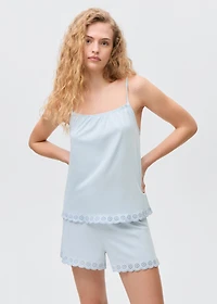 Pajamas with embroidered details