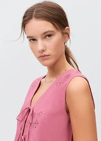 Embroidered vest with bows