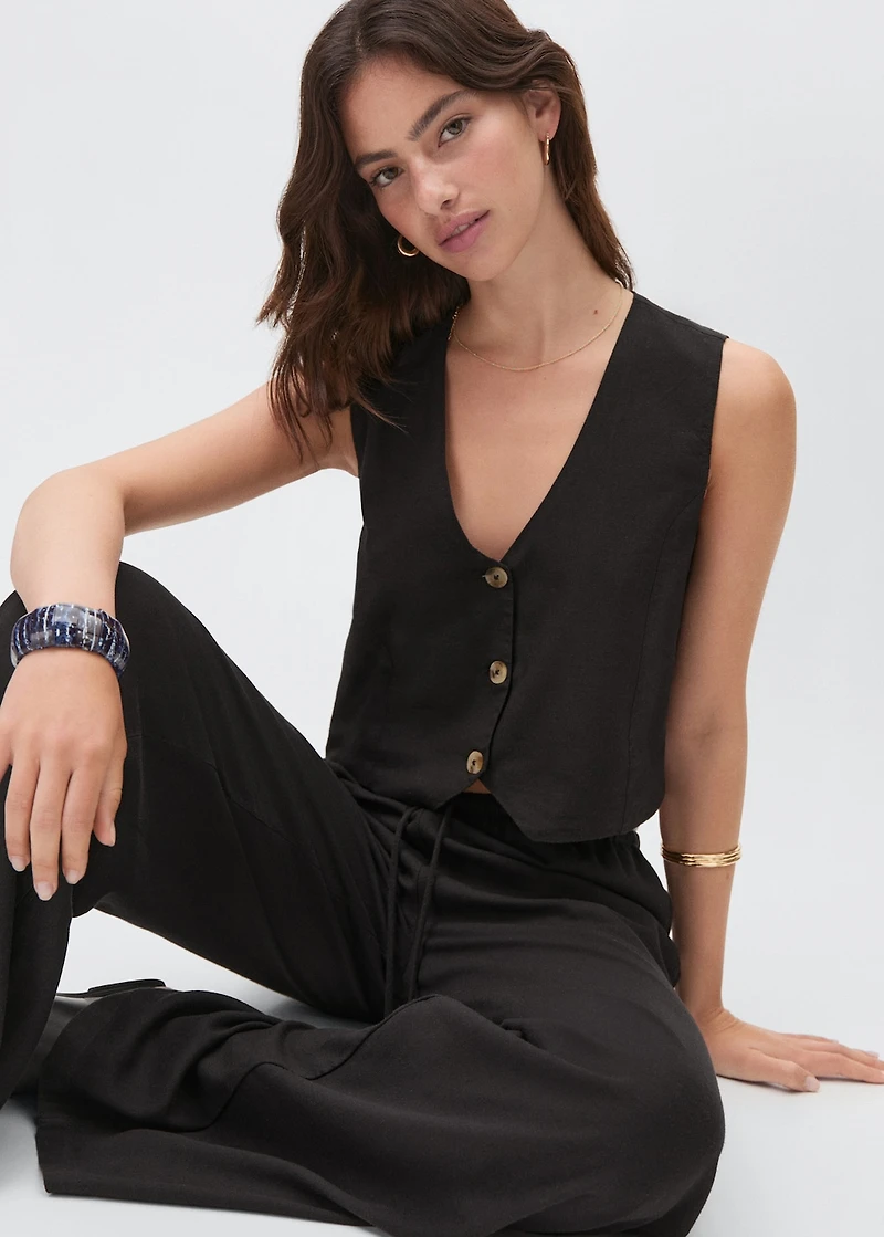 Linen vest with buttons