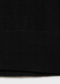 Low-neck knitted top