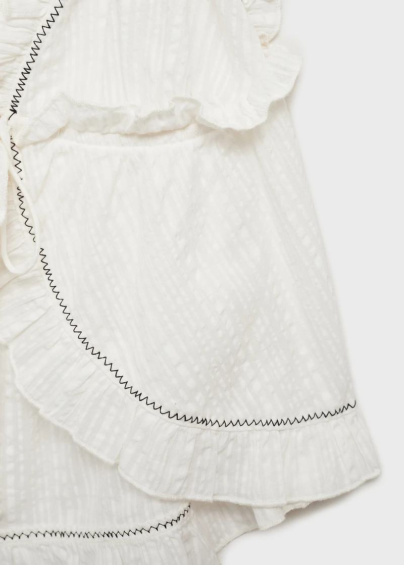 Top with bow closure