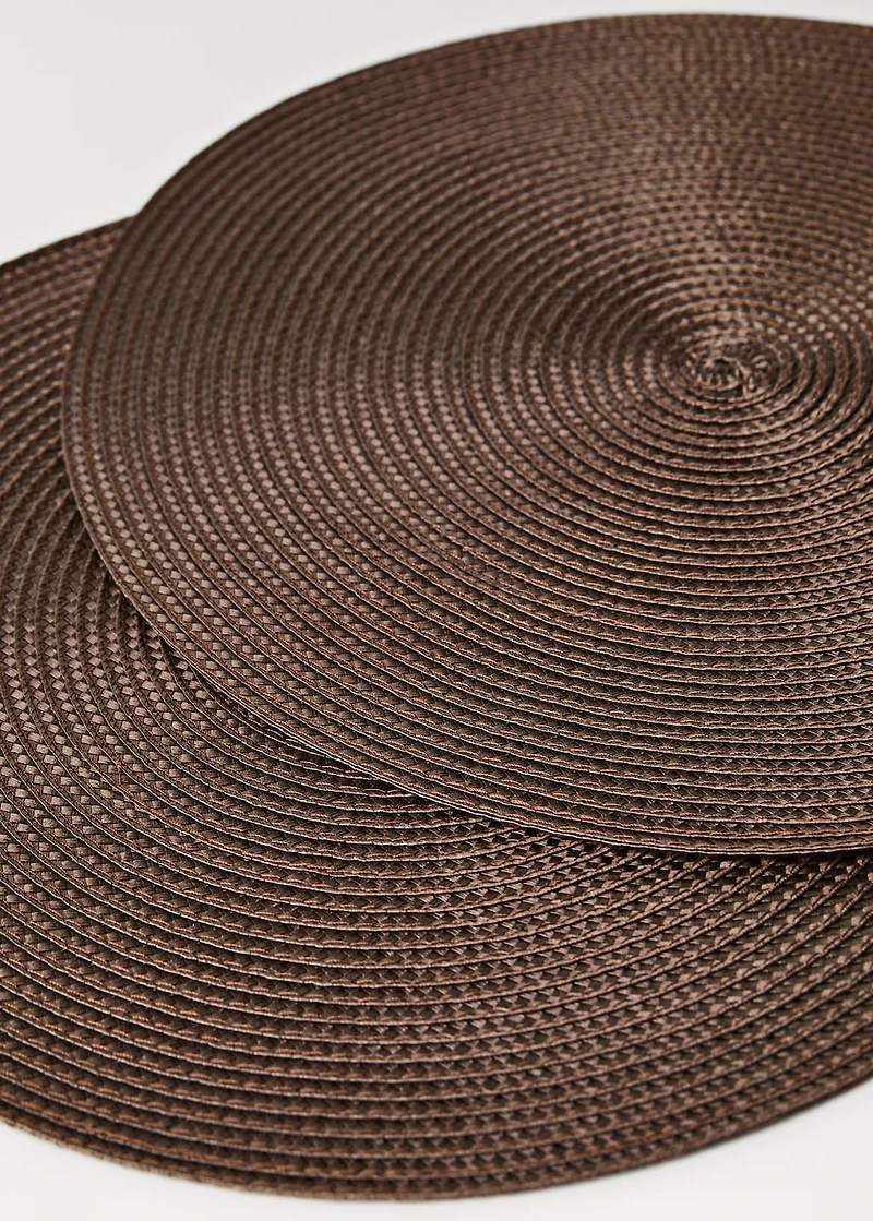 Round embossed textured placemats