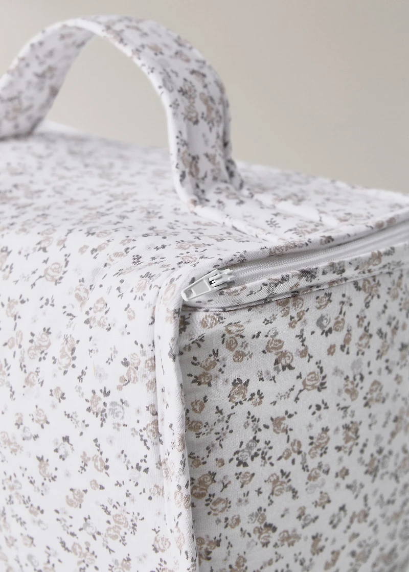 Children’s toiletry bag with mini-flower print