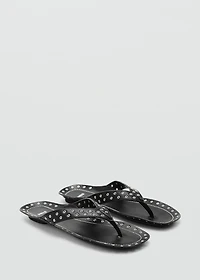 Leather sandals with eyelets