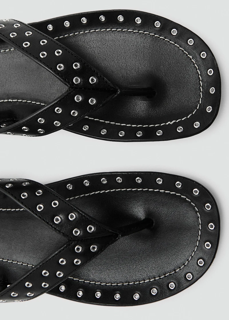 Leather sandals with eyelets