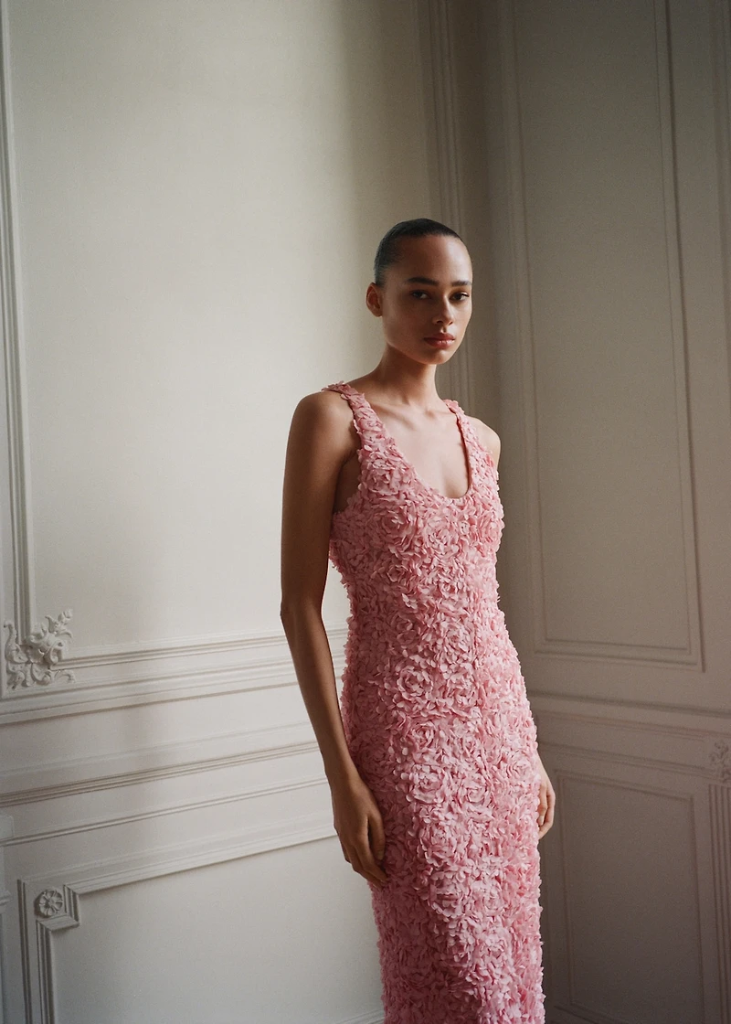 Tulle dress with embroidered flower
