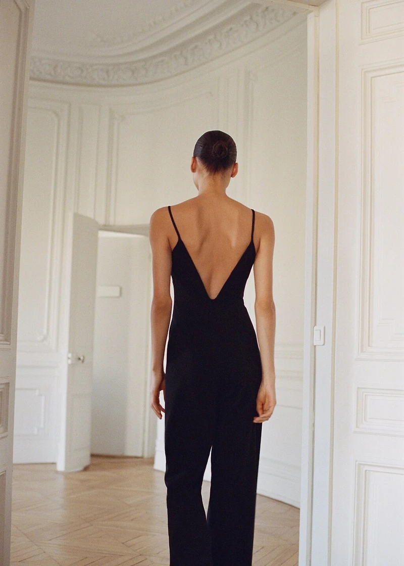 Structured fitted jumpsuit with sweetheart neckline