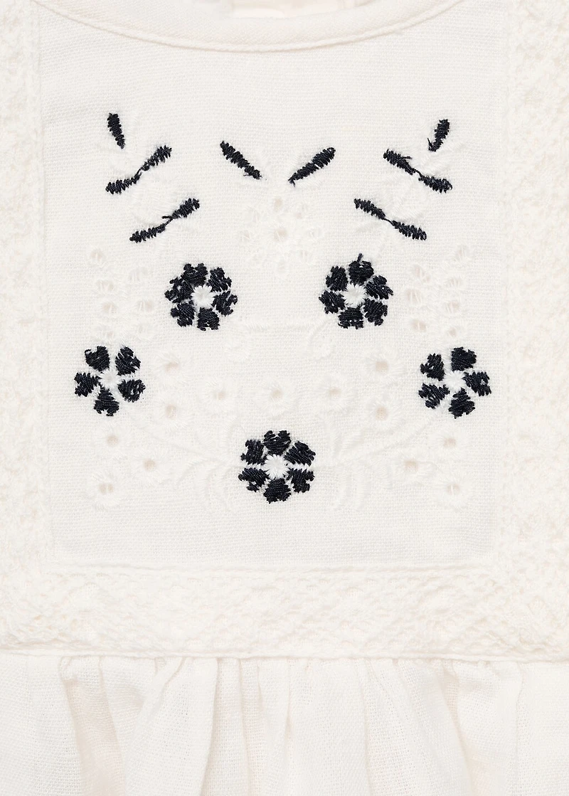 Embroidered details blouse