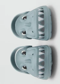 Dragon-design flip-flops