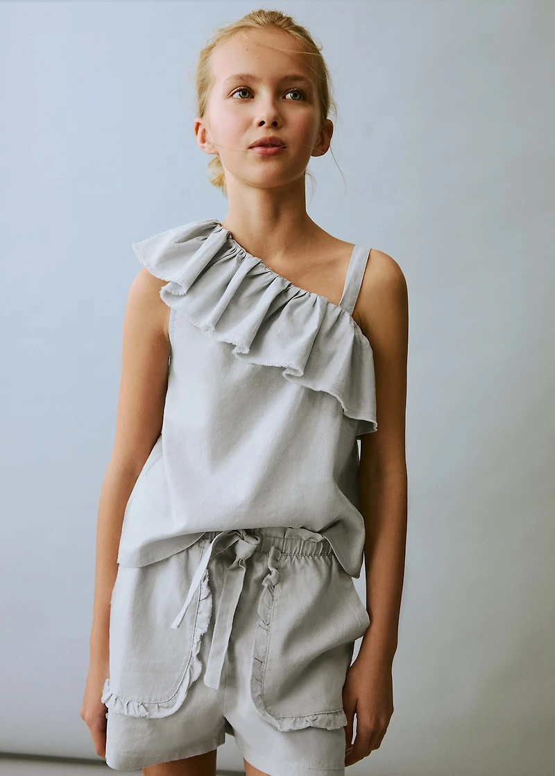 Linen shorts with belt