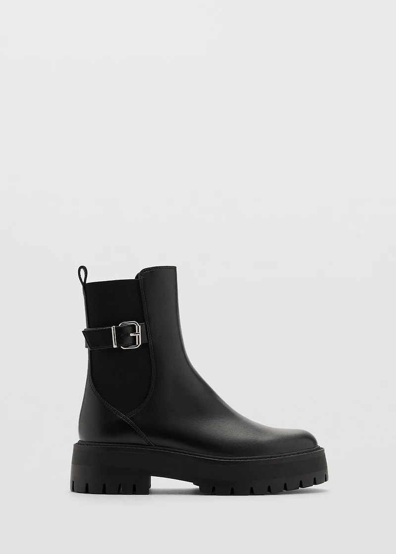 Chelsea boots with buckle