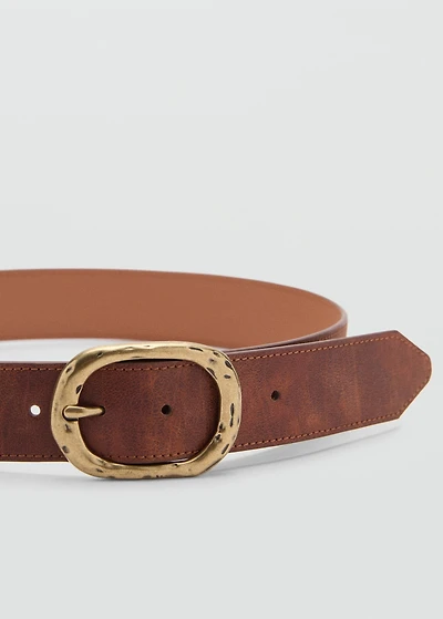 Textured belt with buckle