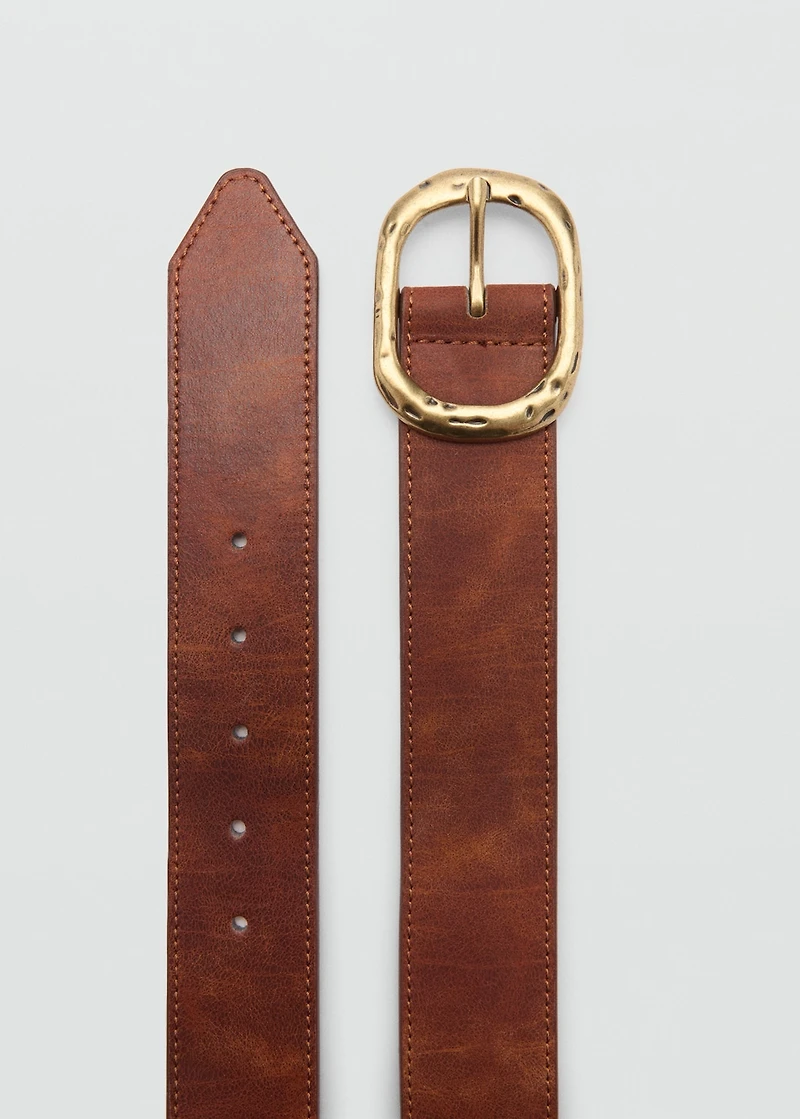 Textured belt with buckle