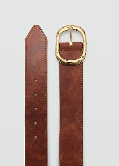 Textured belt with buckle