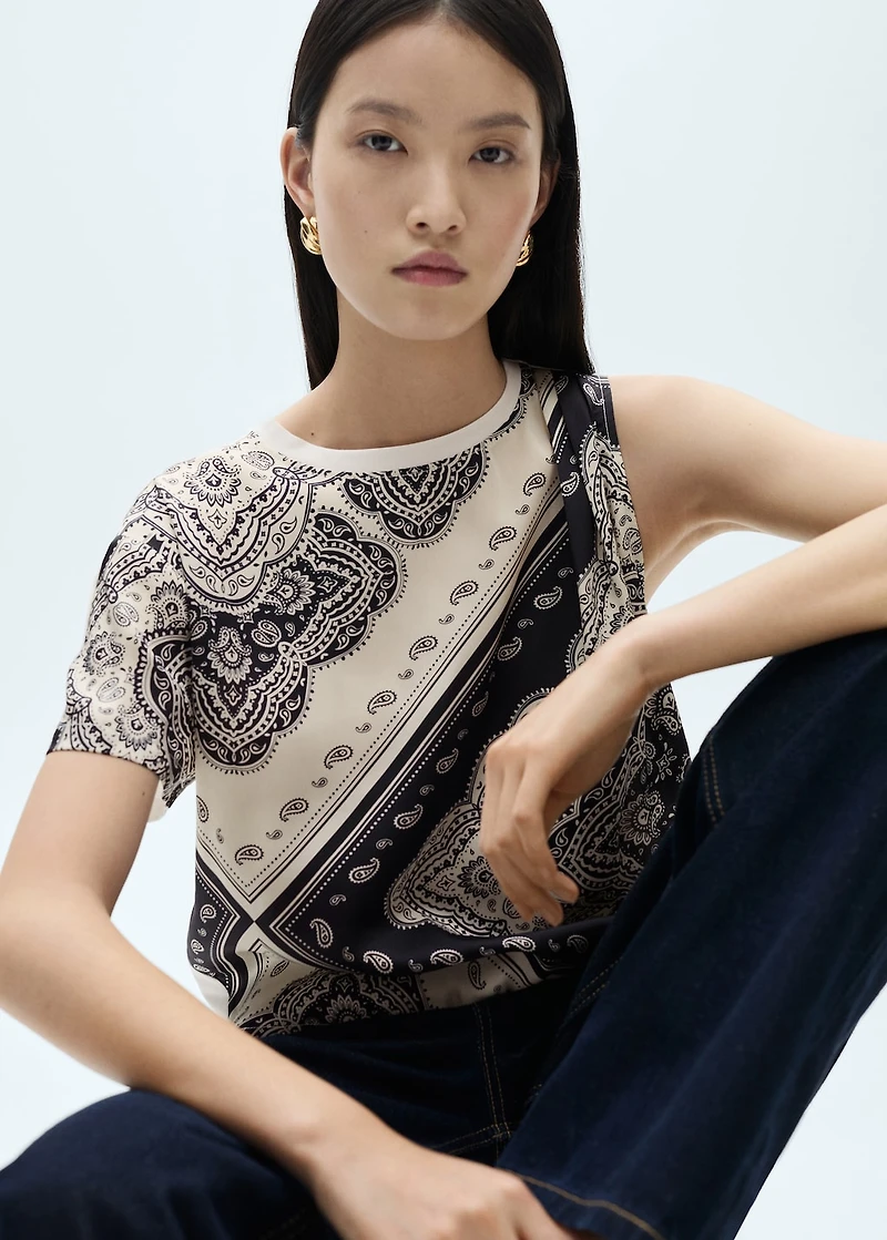 Asymmetrical paisley print t-shirt