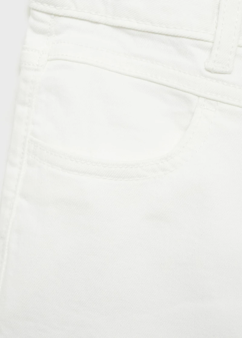 Denim shorts with frayed hem